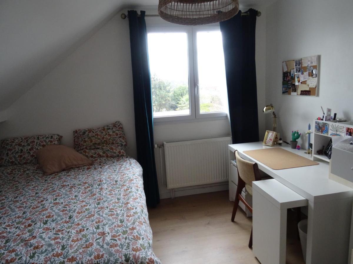 Maison D'Hotes Les Roses Tremieres 샤클레 외부 사진