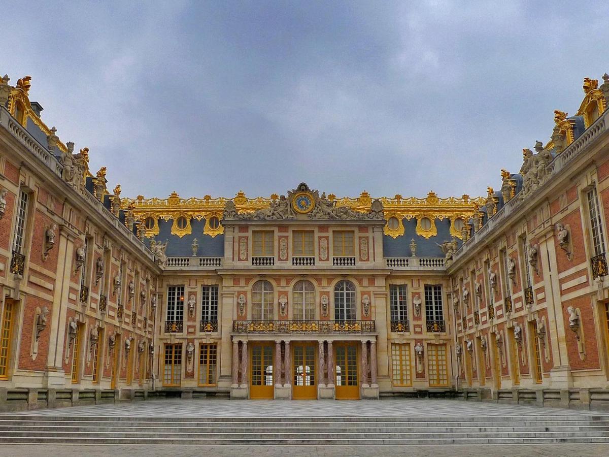 Maison D'Hotes Les Roses Tremieres 샤클레 외부 사진